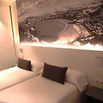 Pension Y Apartamentos Txingurri Experience Han/Misafirhane Astigarraga