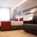 Pension Y Apartamentos Txingurri Experience Han/Misafirhane Astigarraga